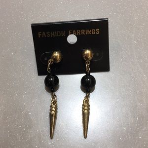 🌕pointy end cool edgy studs Earrings